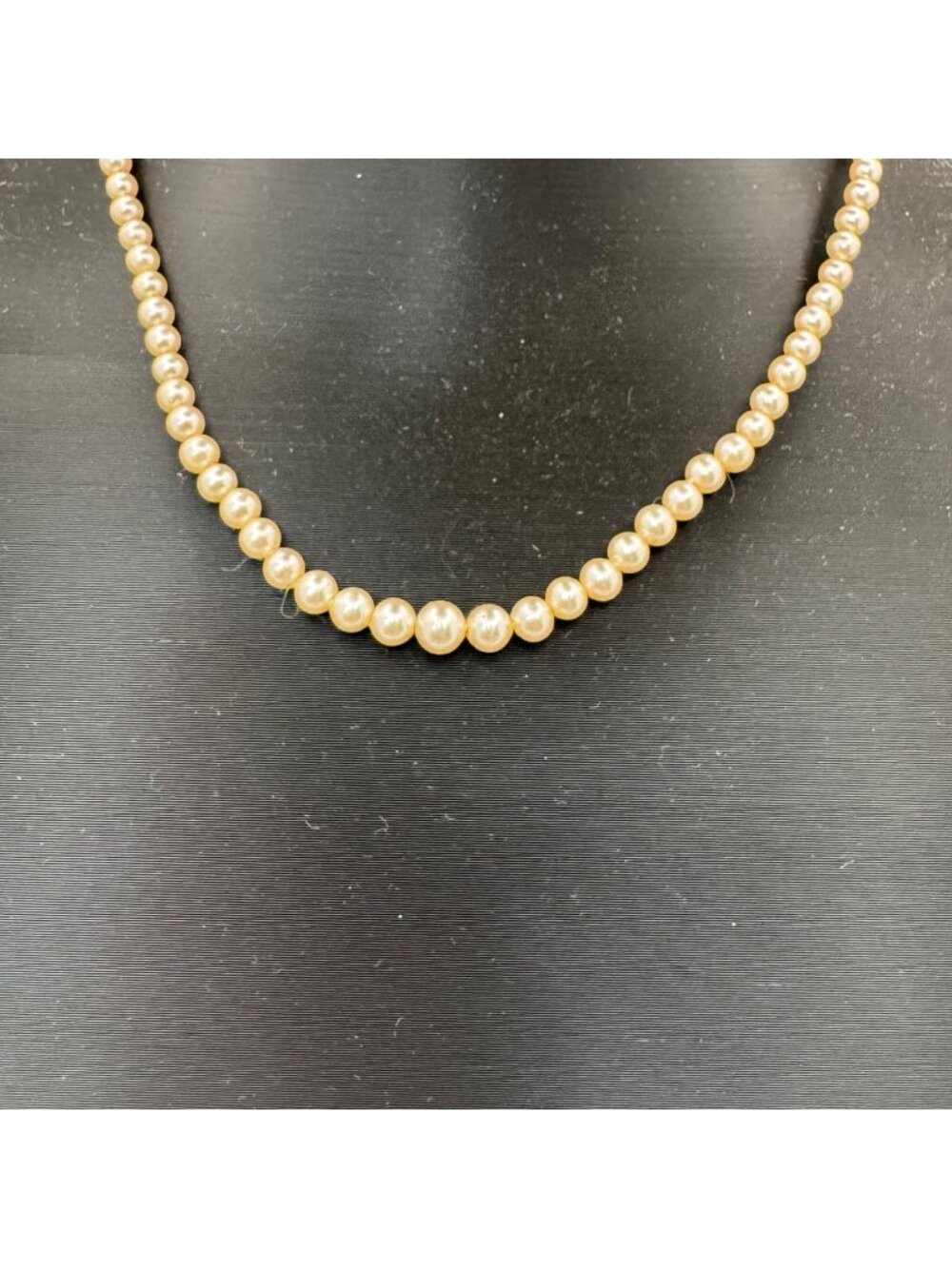Vintage 13" Sterling Vintage Filagree Silver Clasp Graduated Pearl Necklace 13"